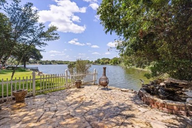 Waterfront Estate - New Year New Price 
This 2B 1B property