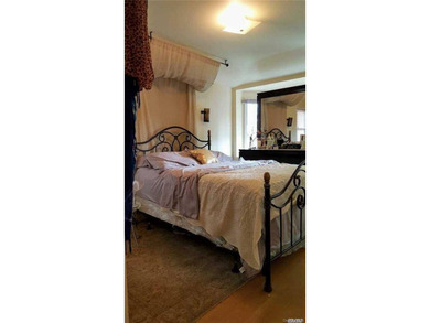 Stunning Detached Brick 2-Family Home in the Heart of Bayside! - photo 3