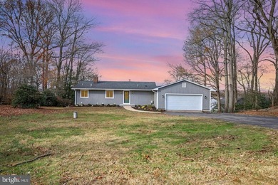 Welcome to 4 Poplar Grove Avenue, where breathtaking waterfront - photo 3