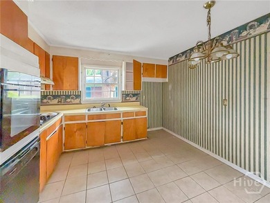 DON'T MISS YOUR OPPORTUNITY TO RESTORE THIS AMAZING BRICK HOME - photo 6