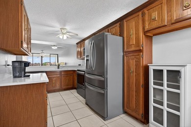 Wake up every day to a spectacular lake view! This beautiful - photo 5