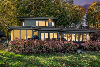 (pending lake) Home For Sale in Richland Michigan