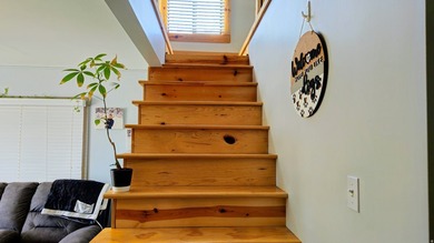 Immaculate 4 bedroom, 3 bathroom home located in the heart of - photo 7