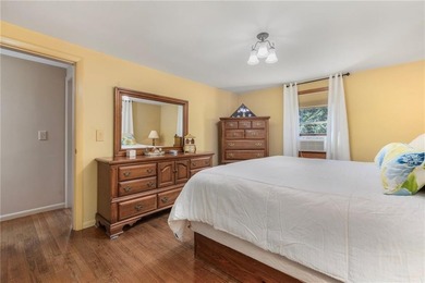 Well maintained raised ranch in the heart of North Kingstown - photo 18