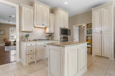 This immaculately maintained 3-bedroom, 2.5-bath home is nestled - photo 19