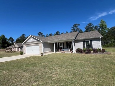 Welcome to this almost-new, beautifully maintained 3-bedroom - photo 2
