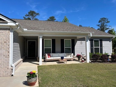 Welcome to this almost-new, beautifully maintained 3-bedroom - photo 4