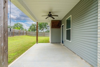 Built in 2019 and exceptionally well maintained, this 3-bedroom - photo 30