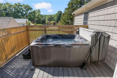Well maintained raised ranch in the heart of North Kingstown - photo 31