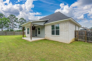 Built in 2019 and exceptionally well maintained, this 3-bedroom - photo 32