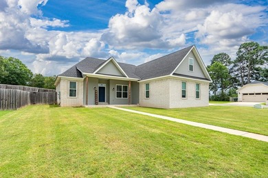 Built in 2019 and exceptionally well maintained, this 3-bedroom - photo 38