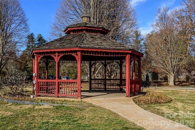 Great Location for this upper-floor end unit. Across the street - photo 43