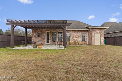 This immaculately maintained 3-bedroom, 2.5-bath home is nestled - photo 45