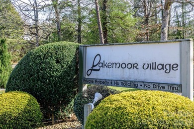Great Location for this upper-floor end unit. Across the street - photo 48