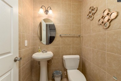Welcome to 909 Murchison Drive! This spacious 3-bedroom, 2 - photo 11