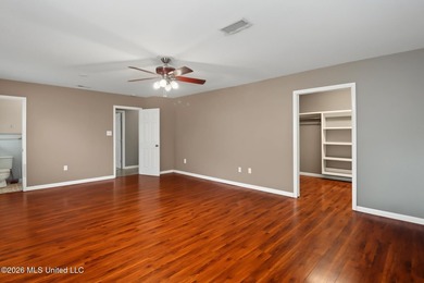 Welcome home! This updated 3-bedroom, 2-bathroom sits in a quiet - photo 21