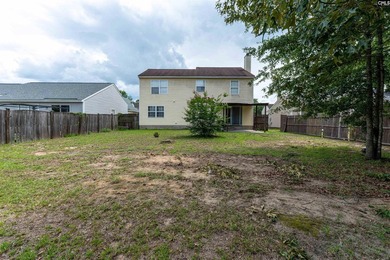 Welcome to 909 Murchison Drive! This spacious 3-bedroom, 2 - photo 22
