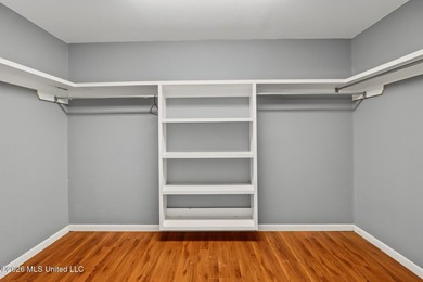 Welcome home! This updated 3-bedroom, 2-bathroom sits in a quiet - photo 22