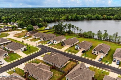 Welcome home to this beautiful 3 Bedroom, 2 Bath that delivers - photo 30