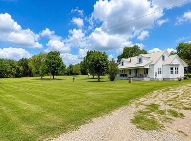 Lake Fayette Home For Sale in Fayetteville Texas