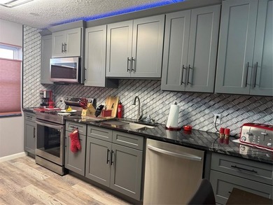 Don't miss this one !!! Also offered for annual lease - photo 4