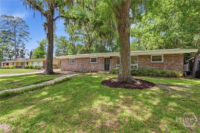 Fully renovated Windsor Forest brick ranch with modern updates - photo 6
