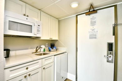 Welcome to one of Ocean Reef Resort's most coveted and rarely - photo 11