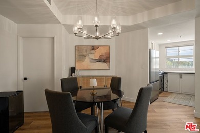 Beautifully renovated single-story condominium offering 1,433 - photo 16