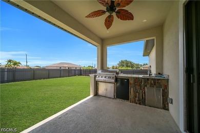 Welcome to your dream home in Cape Coral, Florida! This stunning - photo 21