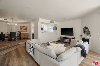 Beautifully renovated single-story condominium offering 1,433 - photo 23