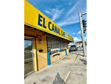 Coffee shop for sale in Medley, Florida, surrounded by - photo 2