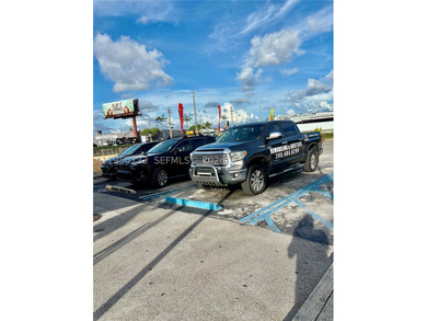 Coffee shop for sale in Medley, Florida, surrounded by - photo 3