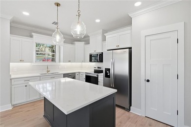 This beautiful 3 bedroom, 2 bathroom home with a double garage - photo 7