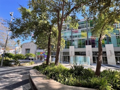 Beautifully renovated unit located in the heart of Lincoln Road - photo 8