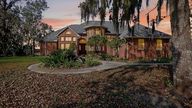 St. Johns River Home For Sale in East Palatka Florida