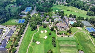 PRICE IMPROVEMENT!! Stately 6-bedroom, 5-bath executive home - photo 4