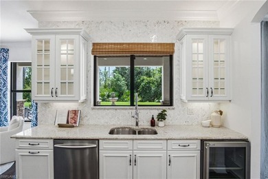 Luxury Naples living awaits in this rarely available and highly - photo 20