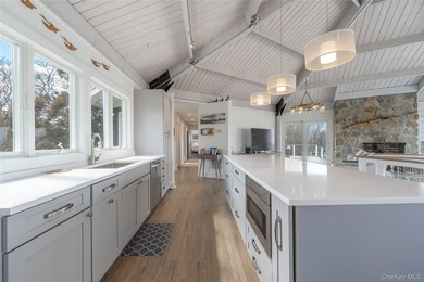 Beautiful, expansive soundfront retreat offering rare, direct - photo 21