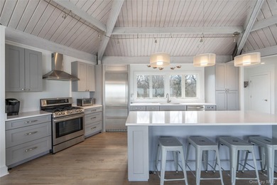Beautiful, expansive soundfront retreat offering rare, direct - photo 22