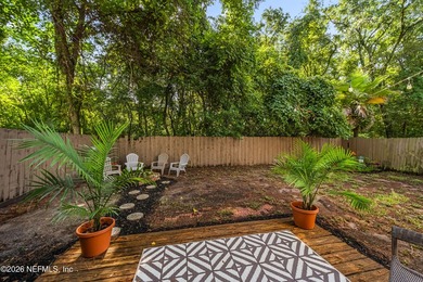 Storybook curb appeal in this quiet Ft. Caroline neighborhood - photo 27