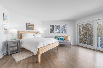 Beautiful, expansive soundfront retreat offering rare, direct - photo 29