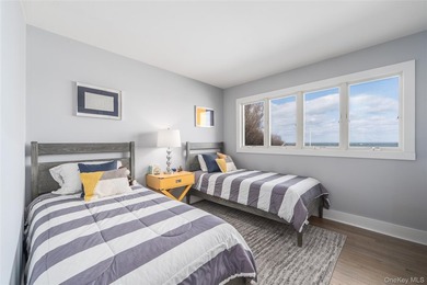 Beautiful, expansive soundfront retreat offering rare, direct - photo 33