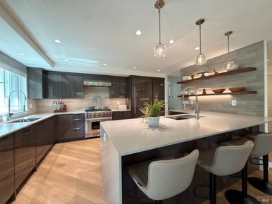 Experience refined Napa Valley living in this beautifully - photo 6