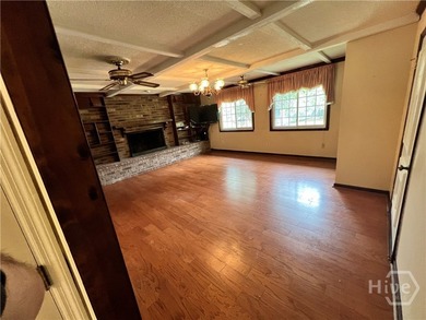 Spacious two-story home featuring 4 bedrooms and 3.5 bathrooms - photo 8