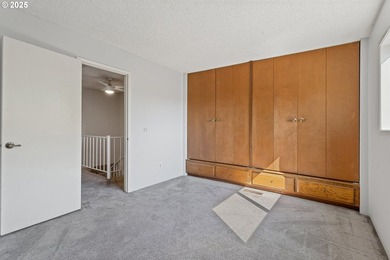 Spring is just around the corner, and this Hayden Bay townhouse