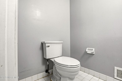 Welcome home to this spacious and beautifully maintained Center - photo 21