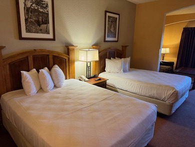 Located on the fifth floor, this spacious three bedroom condo - photo 24