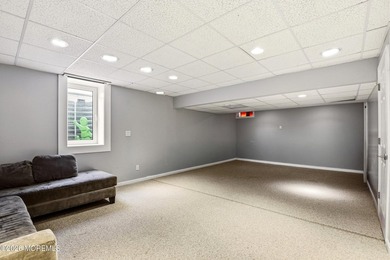 Welcome home to this spacious and beautifully maintained Center - photo 33