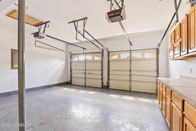 Welcome home to this spacious and beautifully maintained Center - photo 39