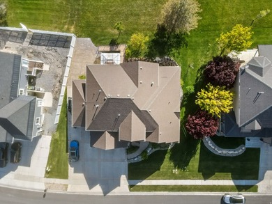 Wake up to sweeping lake and mountain views in this exceptional - photo 41